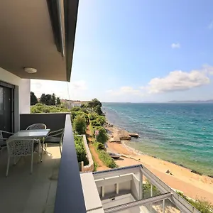  Apartment Leda